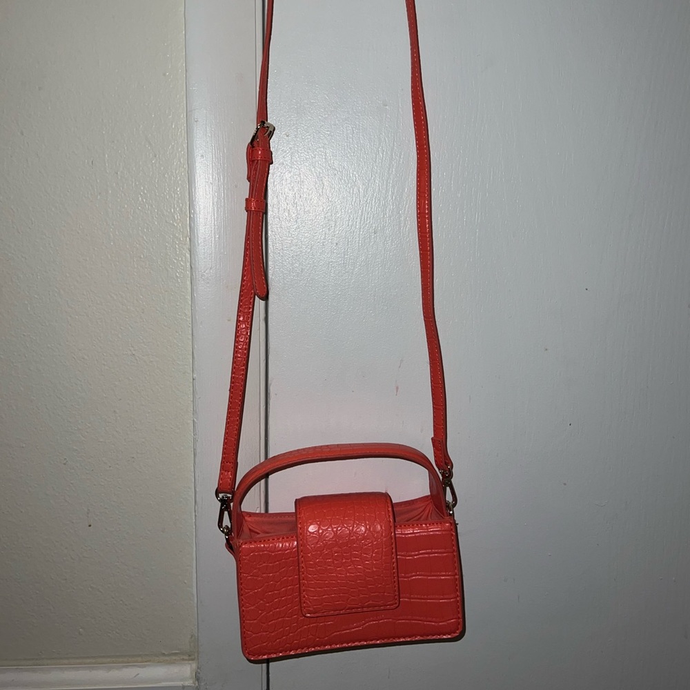 Coral small cross body